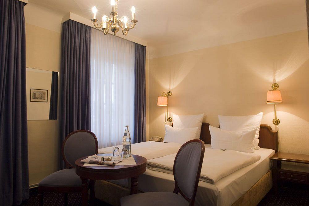 Hotel Fuerst Bismarck Hamburg Bagian luar foto