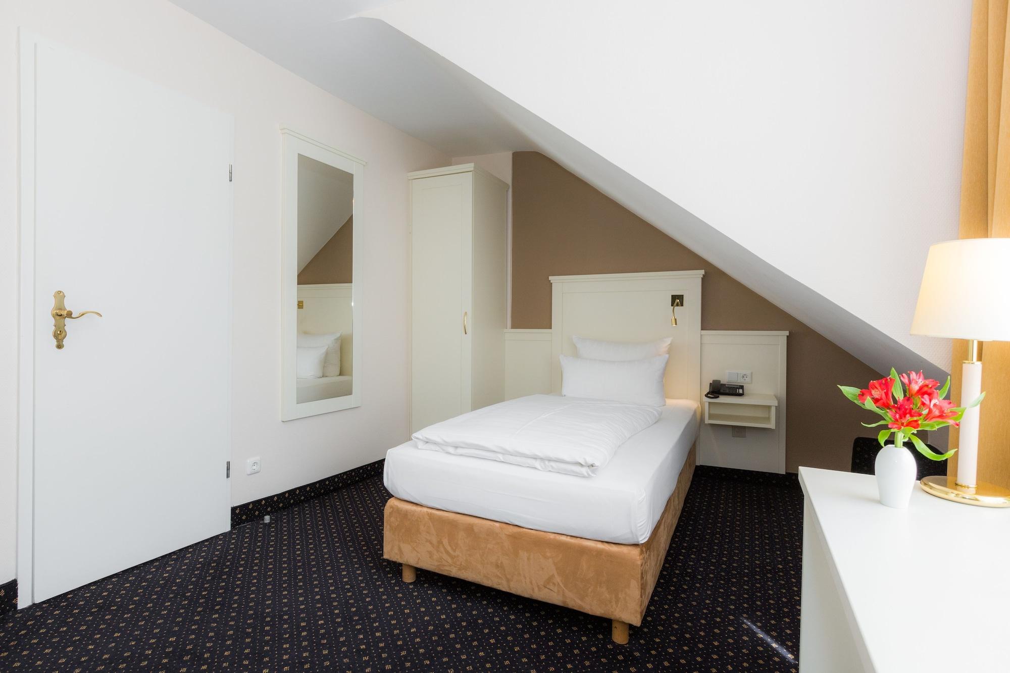 Hotel Fuerst Bismarck Hamburg Bagian luar foto