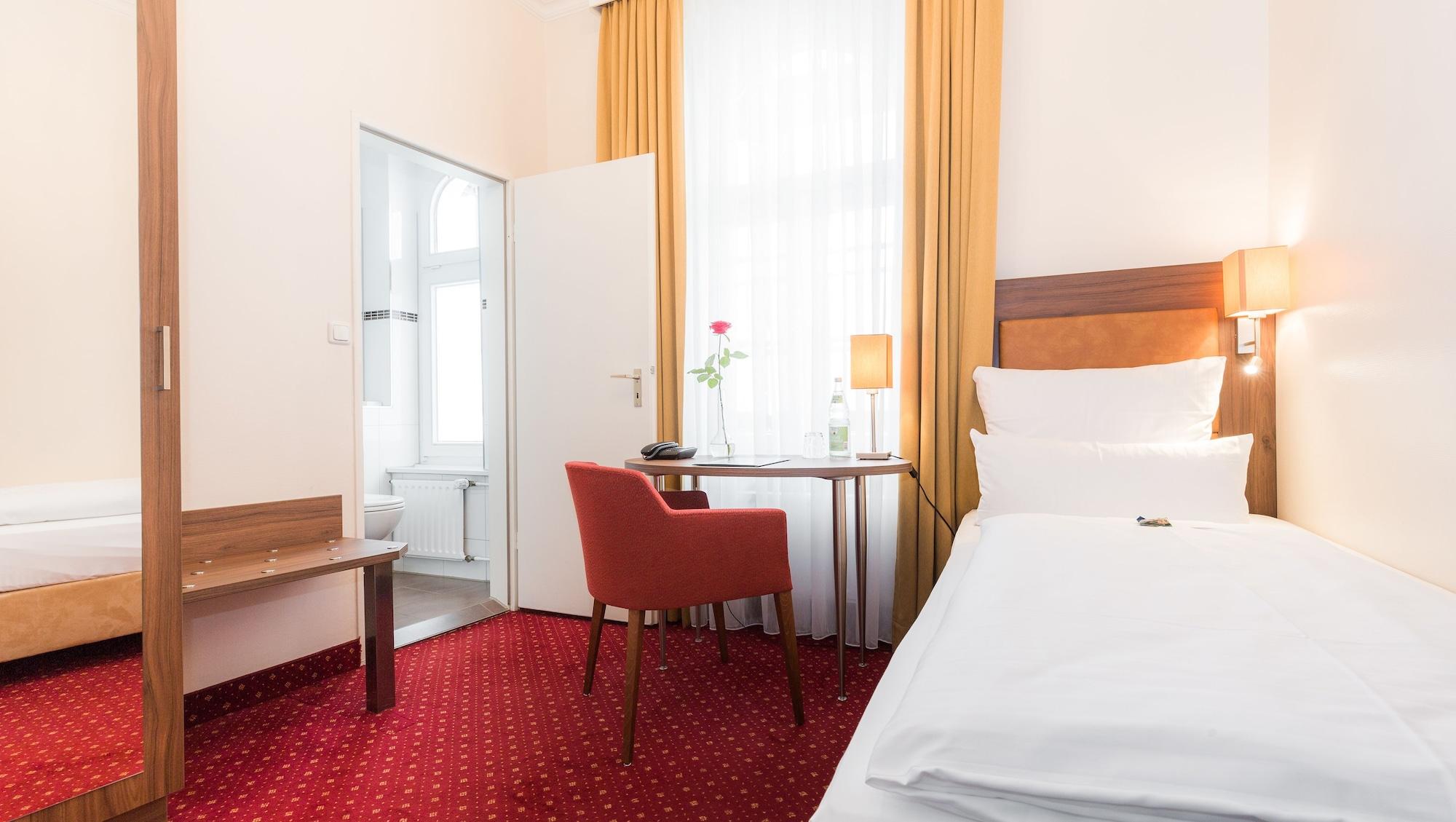 Hotel Fuerst Bismarck Hamburg Bagian luar foto