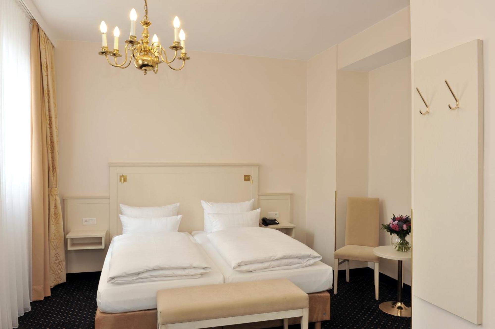 Hotel Fuerst Bismarck Hamburg Ruang foto