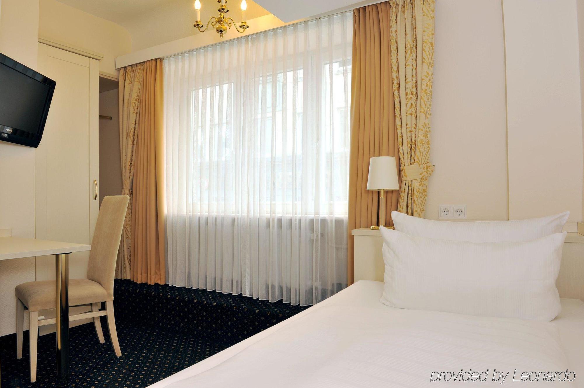 Hotel Fuerst Bismarck Hamburg Ruang foto