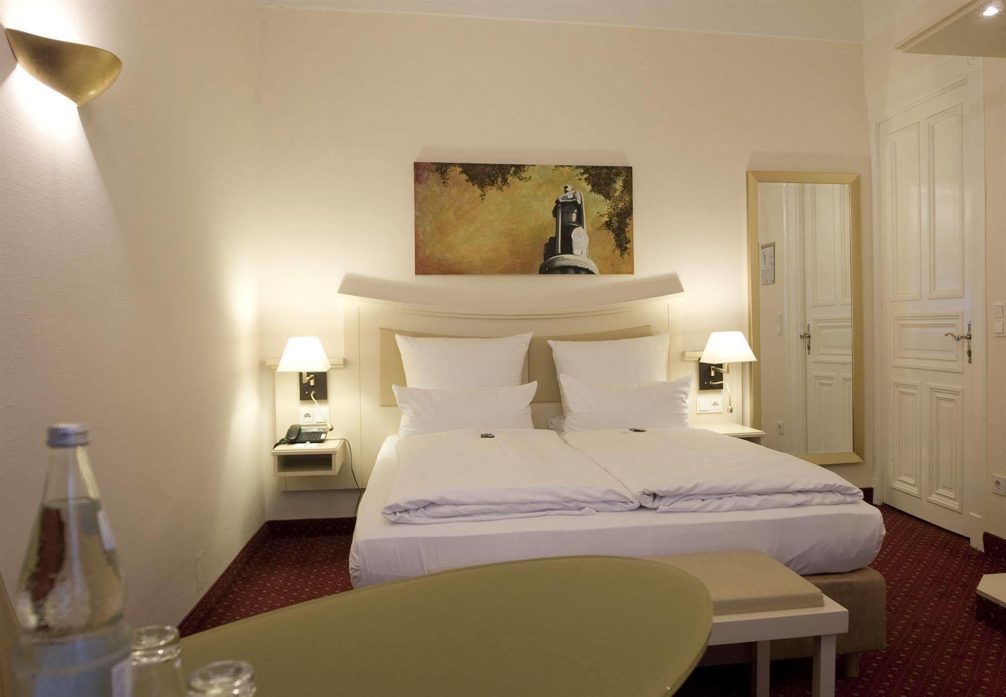 Hotel Fuerst Bismarck Hamburg Bagian luar foto